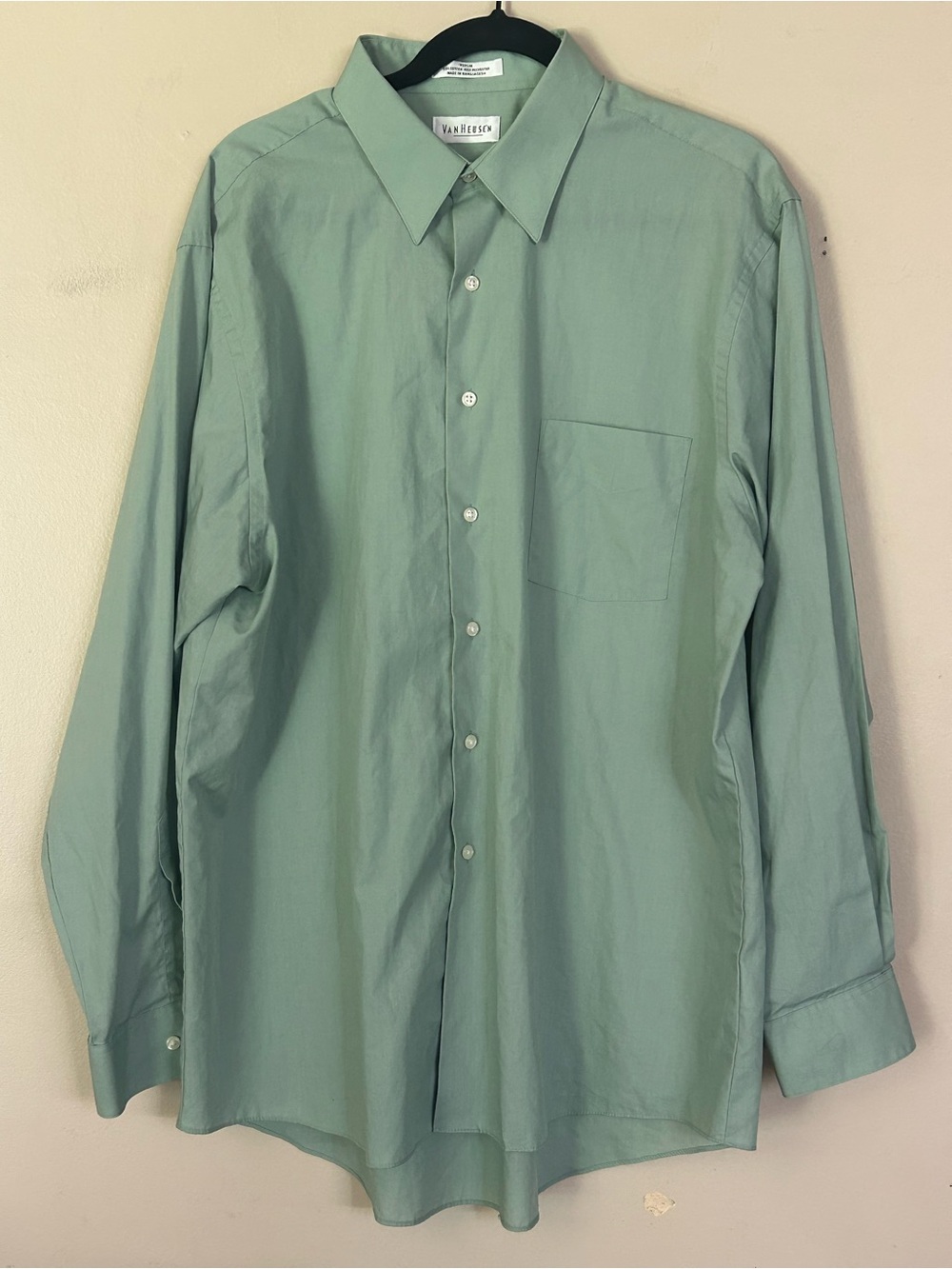 Van Heusen Men’s XL Green Wrinkle Free Long Sleeve Button Down Shirt 17 34/35
